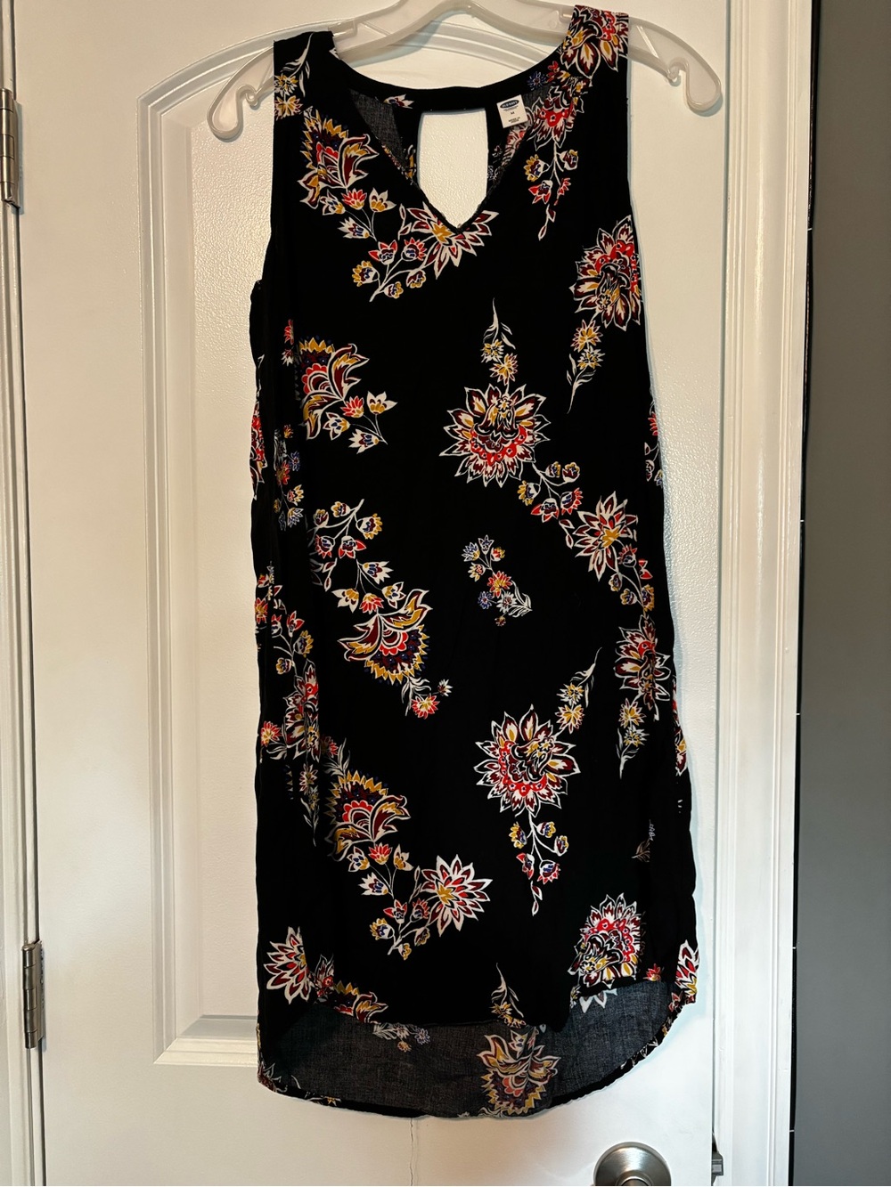 Old Navy Black Sleeveless Floral Shift Dress with Red & Yellow Accents Medium